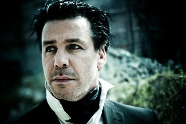 Till Lindemann (Rammstein) a provocat isterie intr-un mall din Moscova